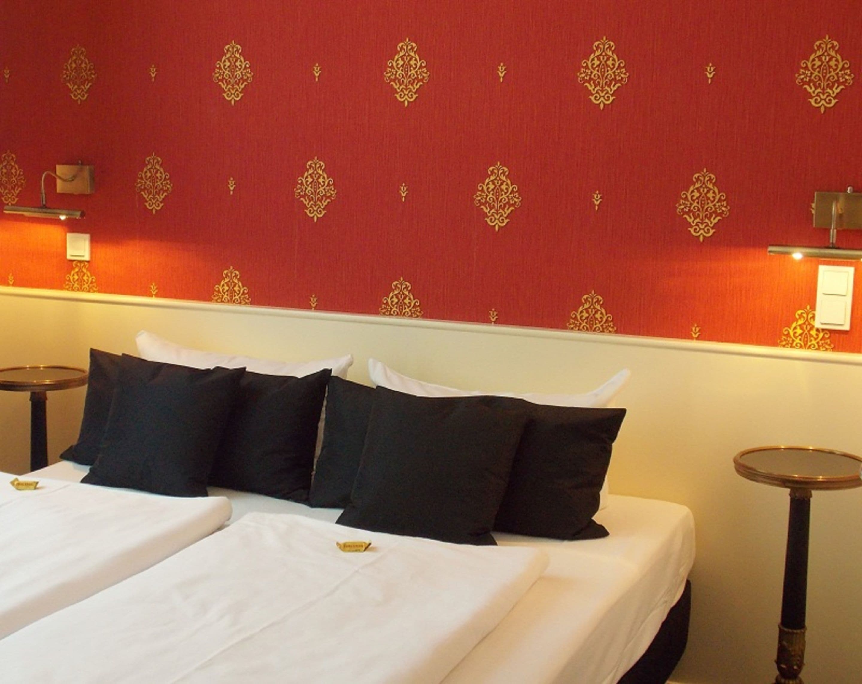 double room | 1 bedroom, in-room safe, blackout curtains, iron/ironing board