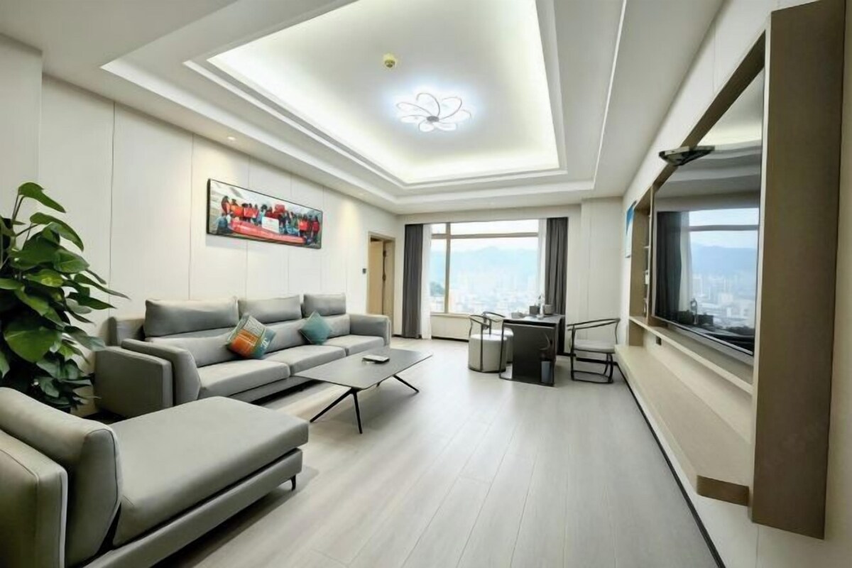 Minibar, in-room safe, iron/ironing board, high-speed internet