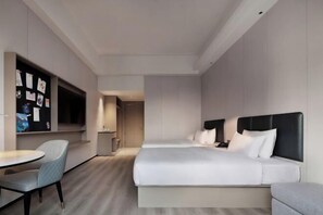 Minibar y caja de seguridad en la habitación 