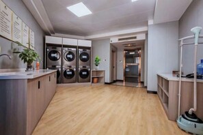 Unclassified image, 2 of 34, button - Centron International Hotel (Longyan)