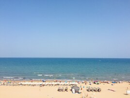 Perto da praia, toalhas de praia 
