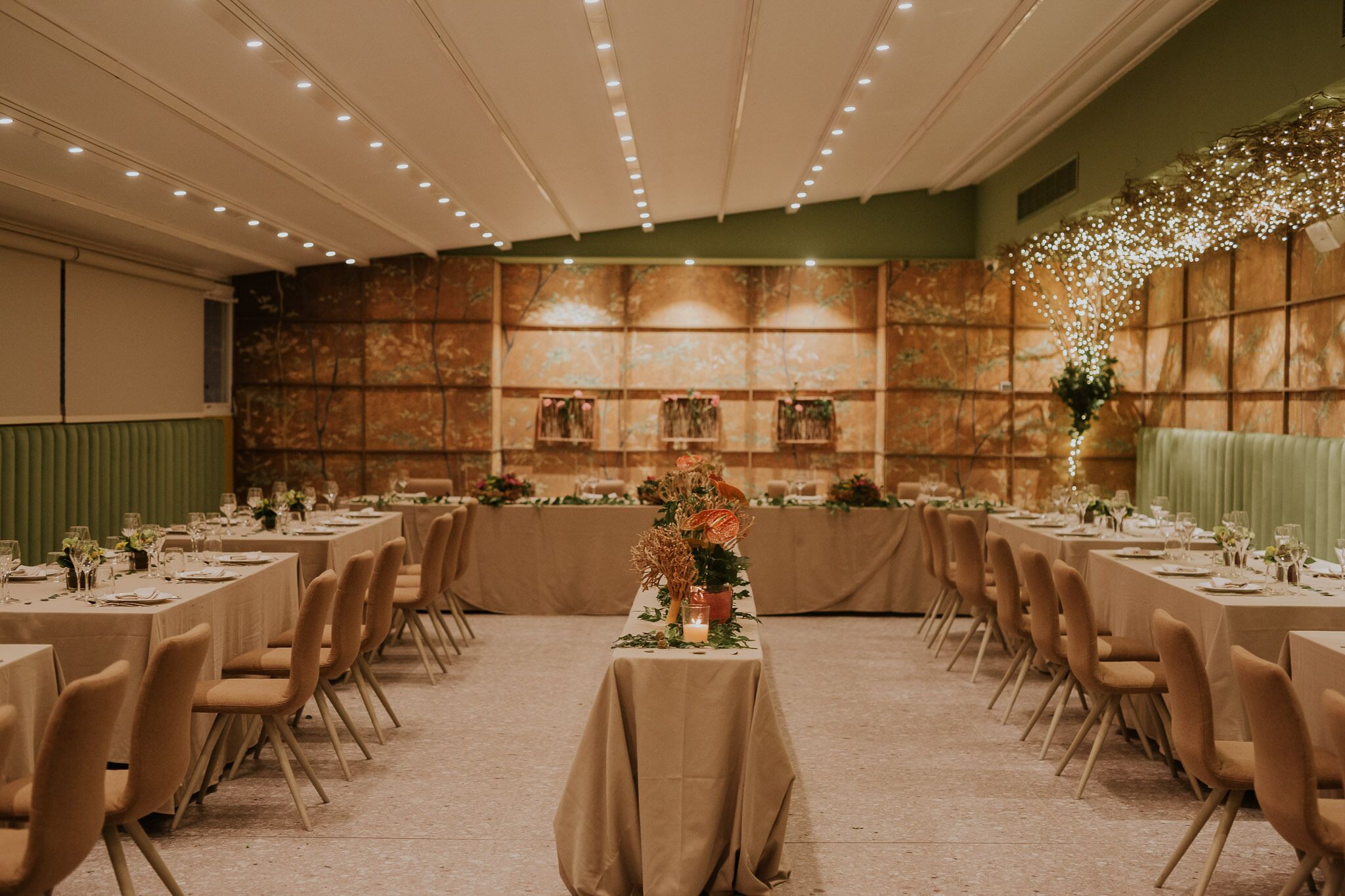 2 restaurants, mediterranean cuisine