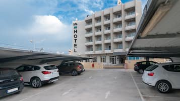 Self-parking (surcharge) 25 per day