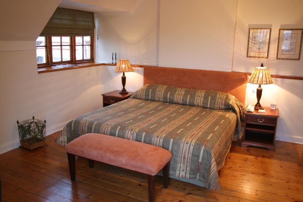 in-room safe, desk, laptop workspace, blackout curtains