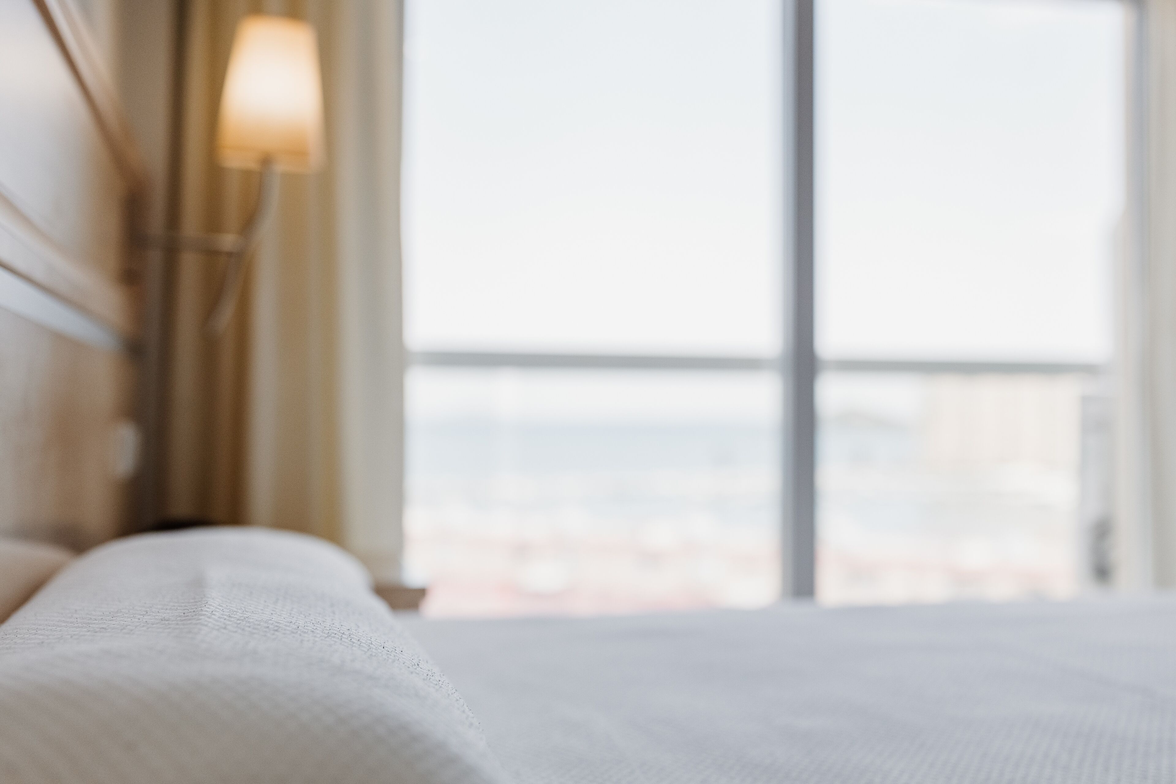 Zimmersafe, Schreibtisch, laptopgeeigneter Arbeitsplatz