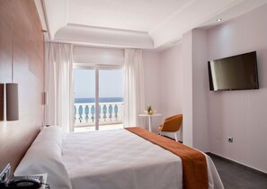 In-room safe, desk, laptop workspace, cots/infant beds