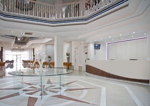 Quầy tiếp tân