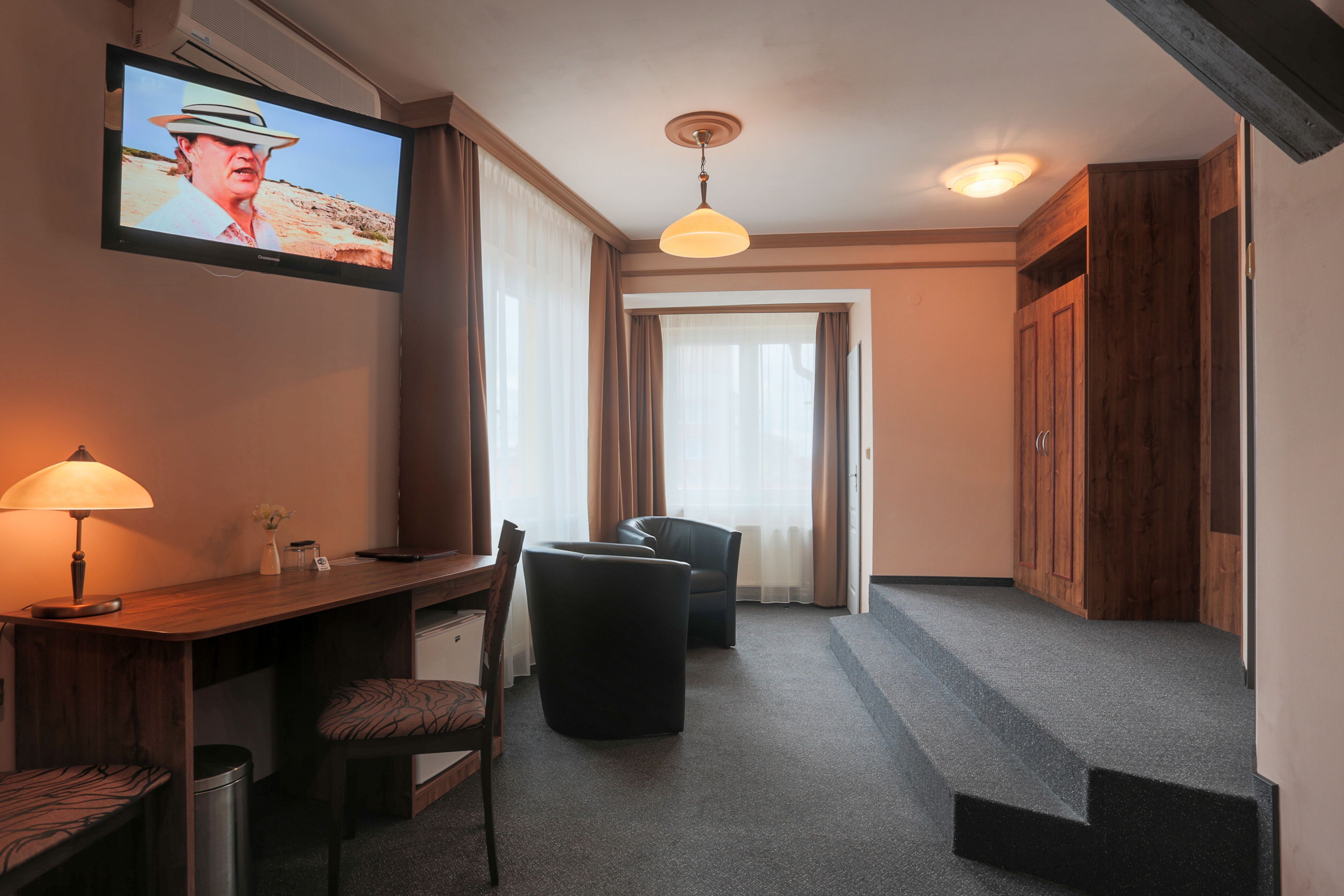 Standard-Einzelzimmer | Zimmersafe, Schreibtisch, schallisolierte Zimmer, Bügeleisen/Bügelbrett