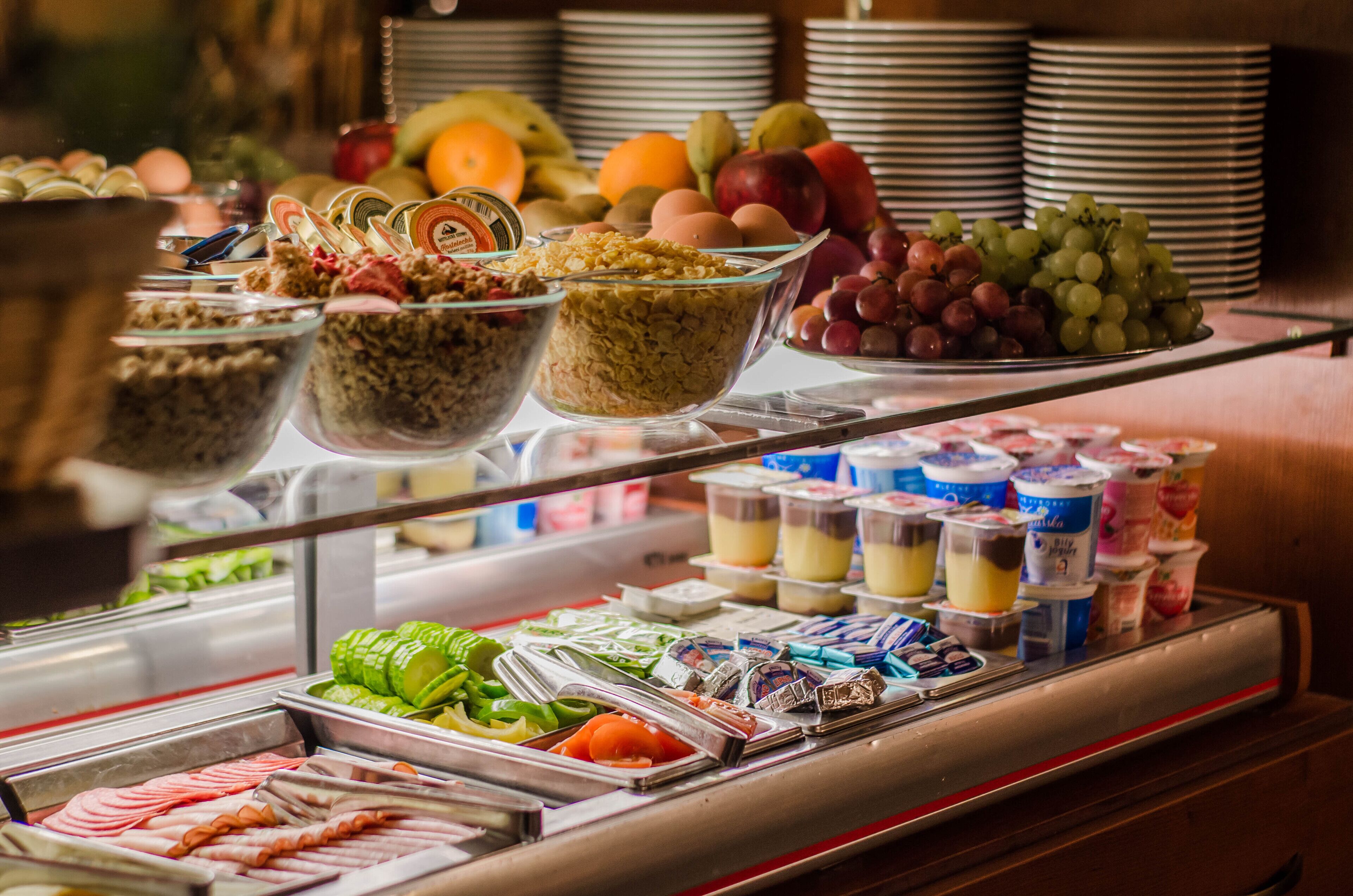 朝食