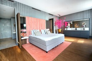 Hypo-allergenic bedding, minibar, in-room safe, desk - Van Der Valk Hotel Den Haag Nootdorp (Nootdorp)