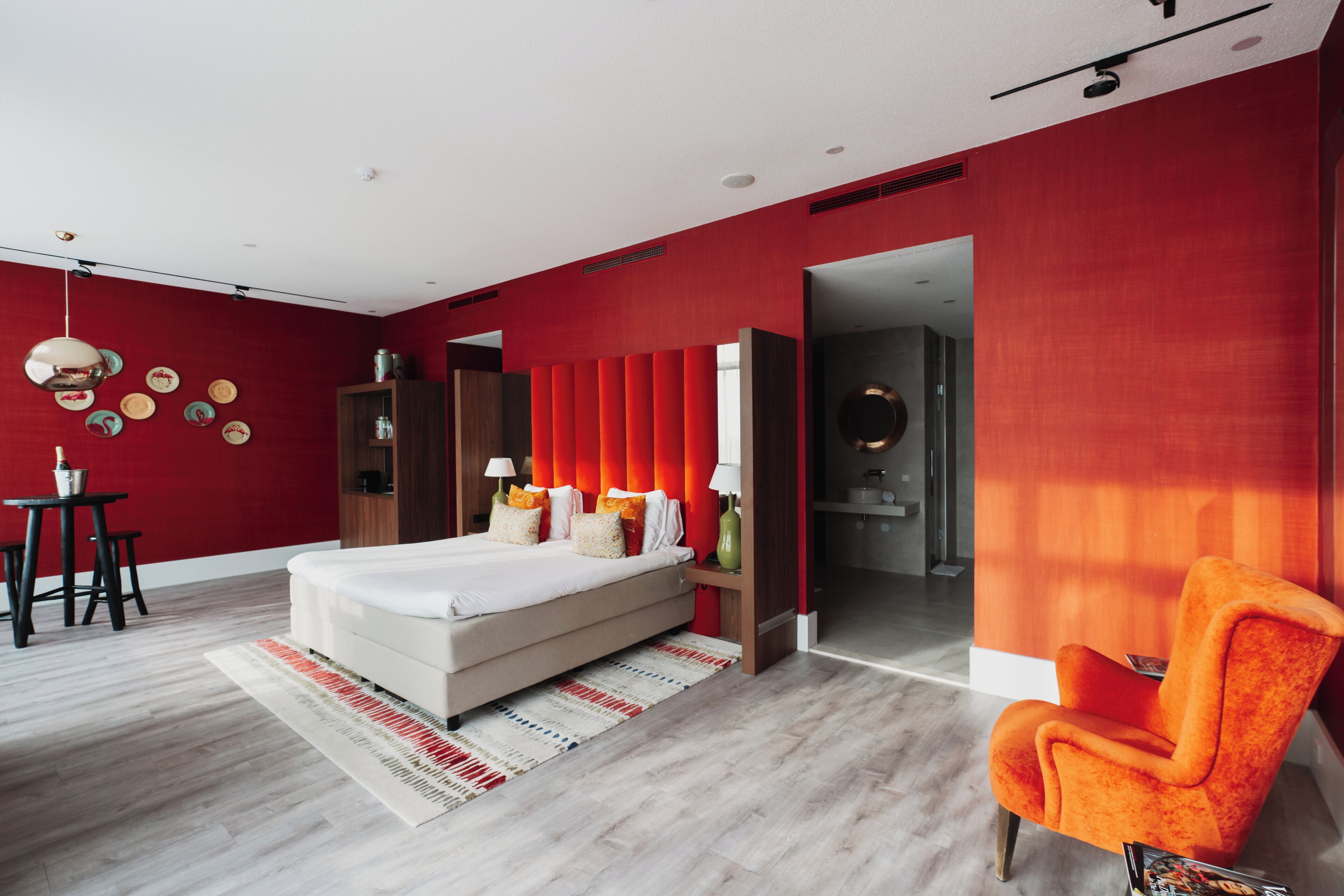 hypo-allergenic bedding, minibar, in-room safe, desk