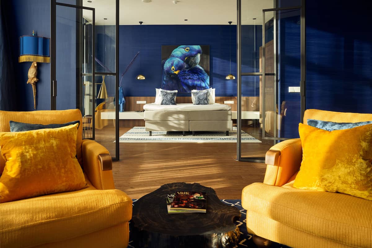 suite t1 - suite op hoogste etage  | hypo-allergenic bedding, minibar, in-room safe, desk