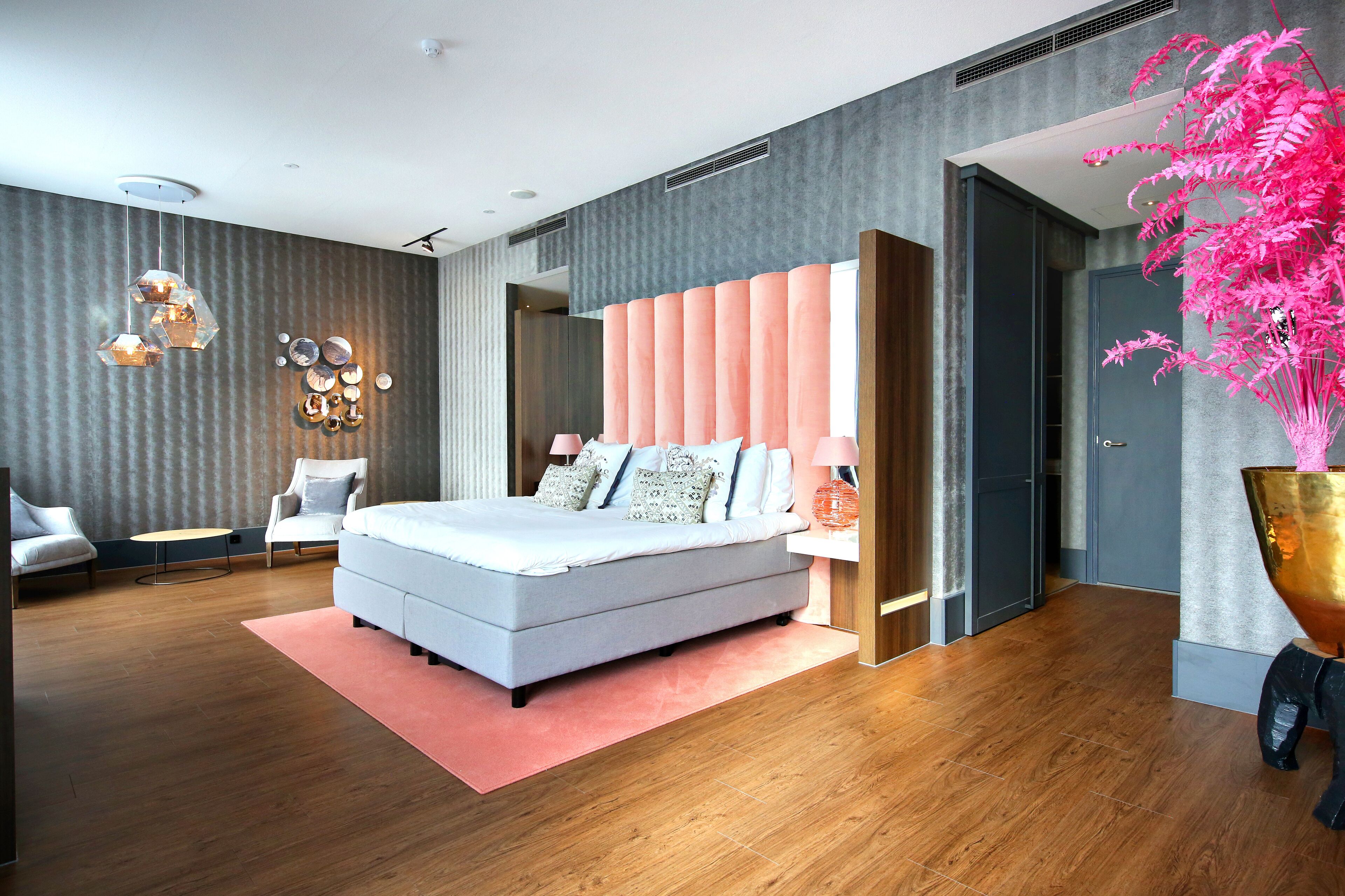 suite t2 - suite op hoogste etage  | hypo-allergenic bedding, minibar, in-room safe, desk