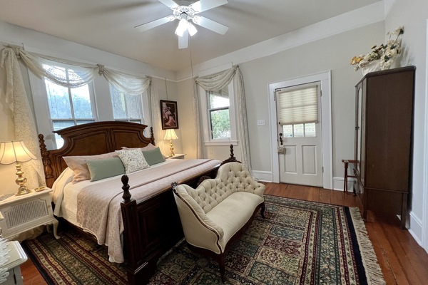 King Room | Individually decorated, individually furnished, iron/ironing board