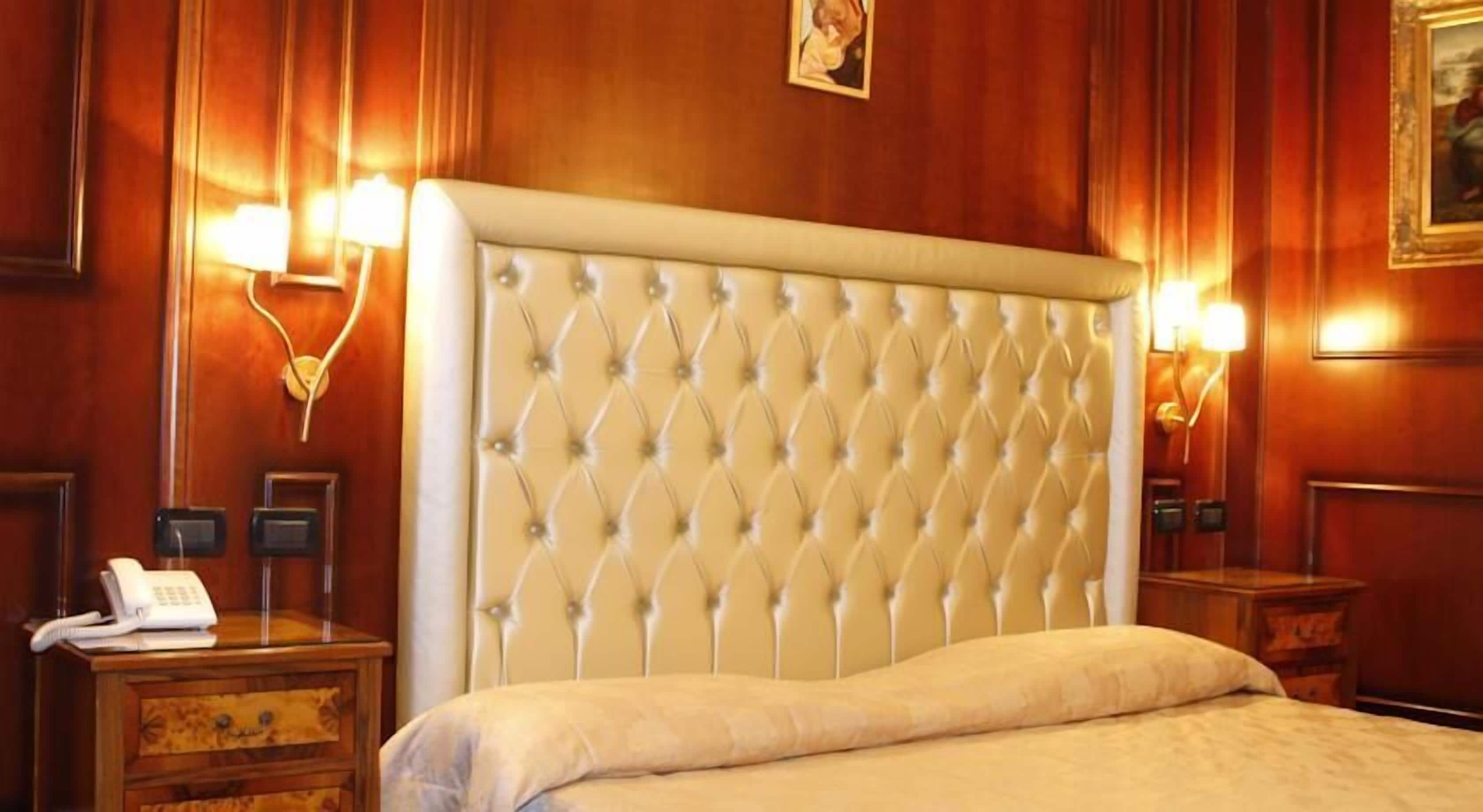 Minibar, in-room safe, desk, soundproofing