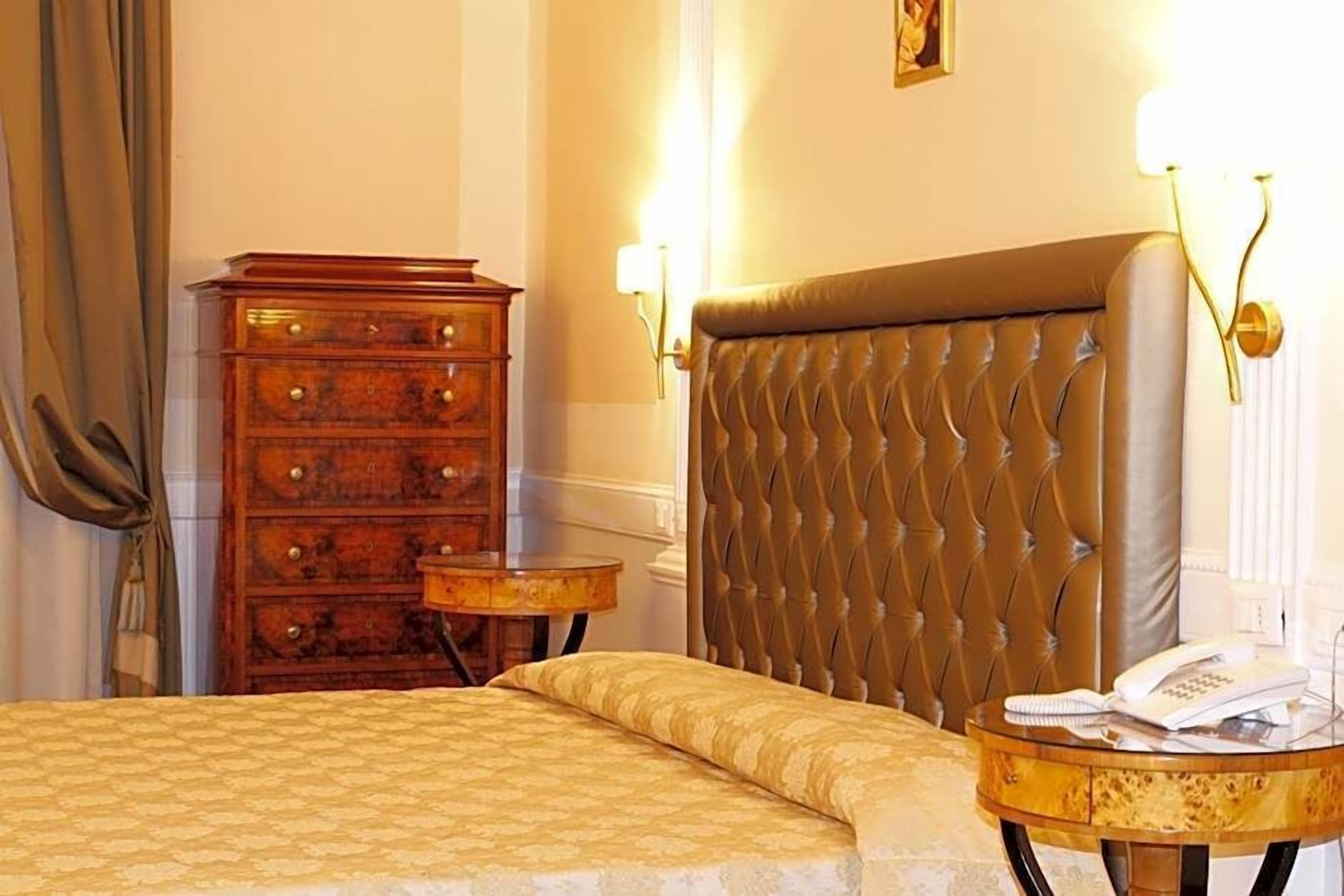 Minibar, in-room safe, desk, soundproofing