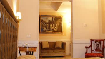 Minibar, coffres-forts dans les chambres, bureau, chambres insonorisées