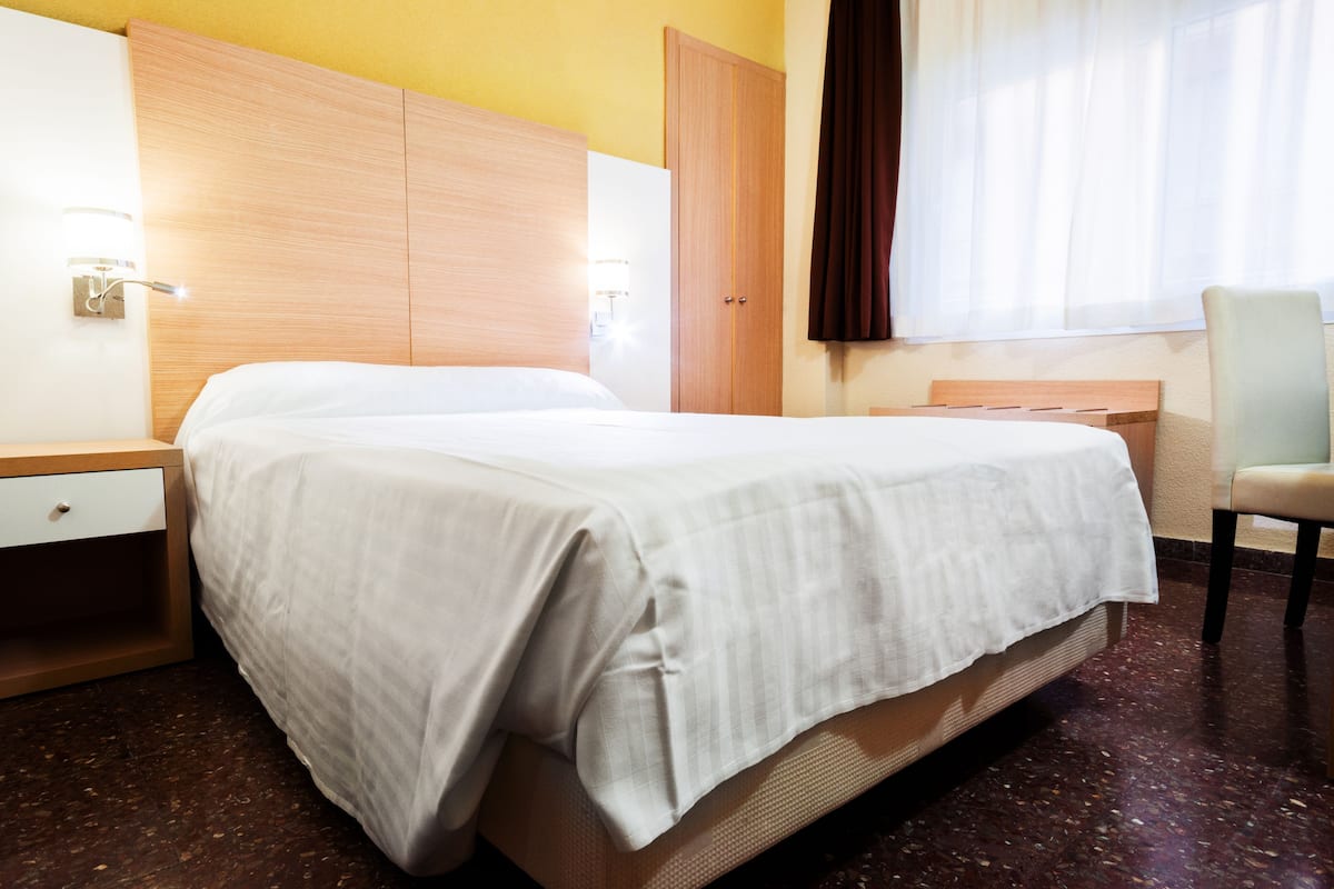 Minibar, Zimmersafe, Zustellbetten, kostenloses WLAN