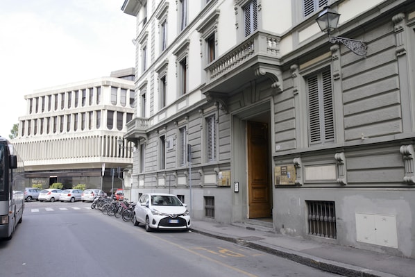 Entrée de l’hébergement