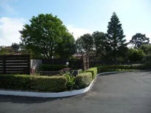 Exterior - 16 Northgate Motor Lodge (New Plymouth)