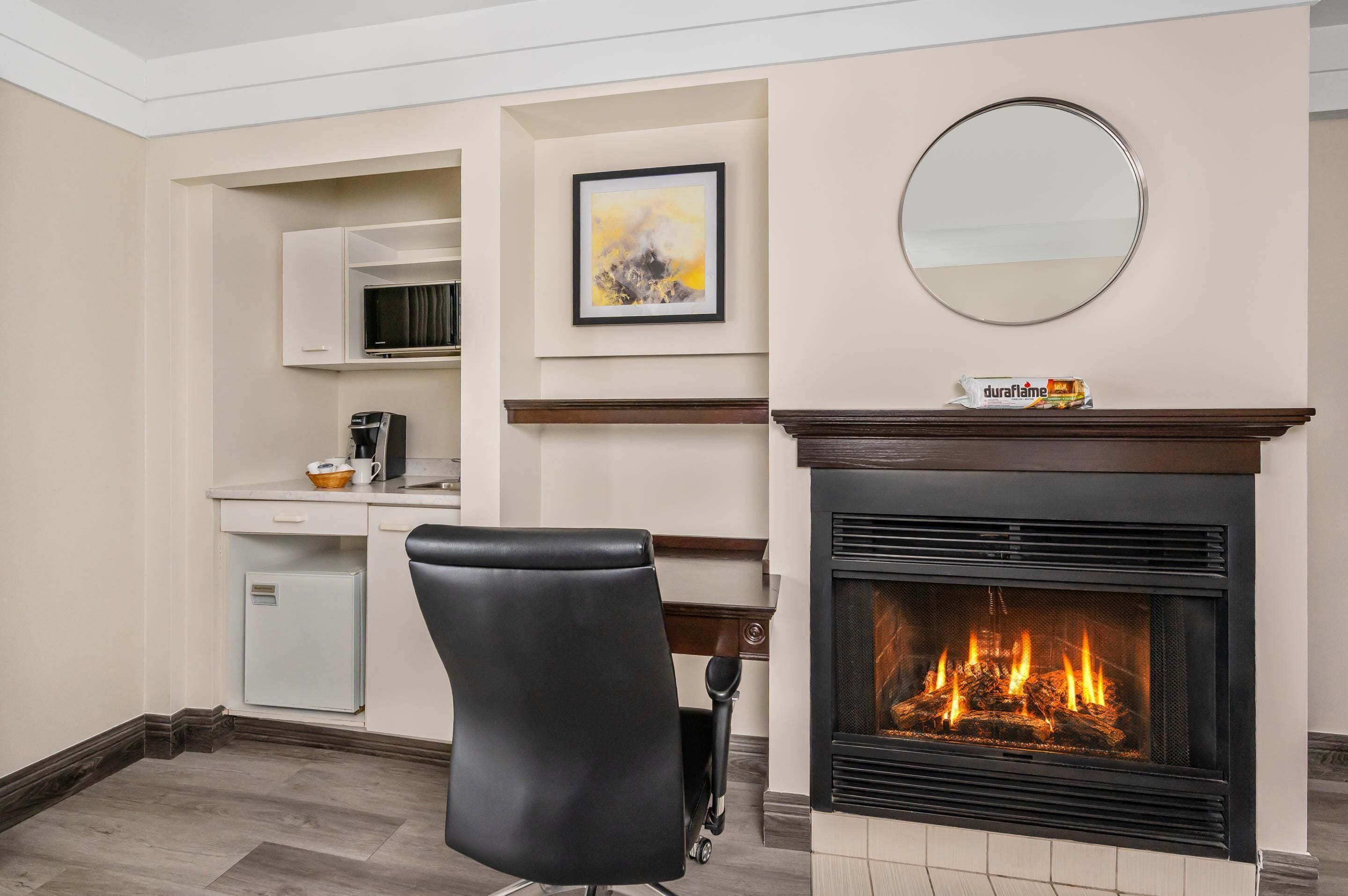Chambre Standard, 1 grand lit et 1 canapé-lit, non-fumeurs | Literie de qualité supérieure, coffres-forts dans les chambres, bureau