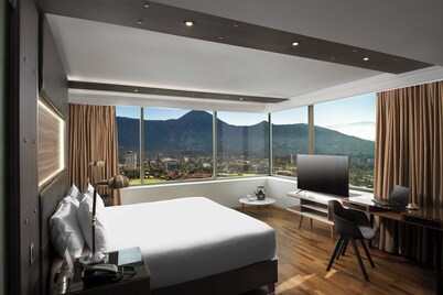 Boulevard Suites Hotel