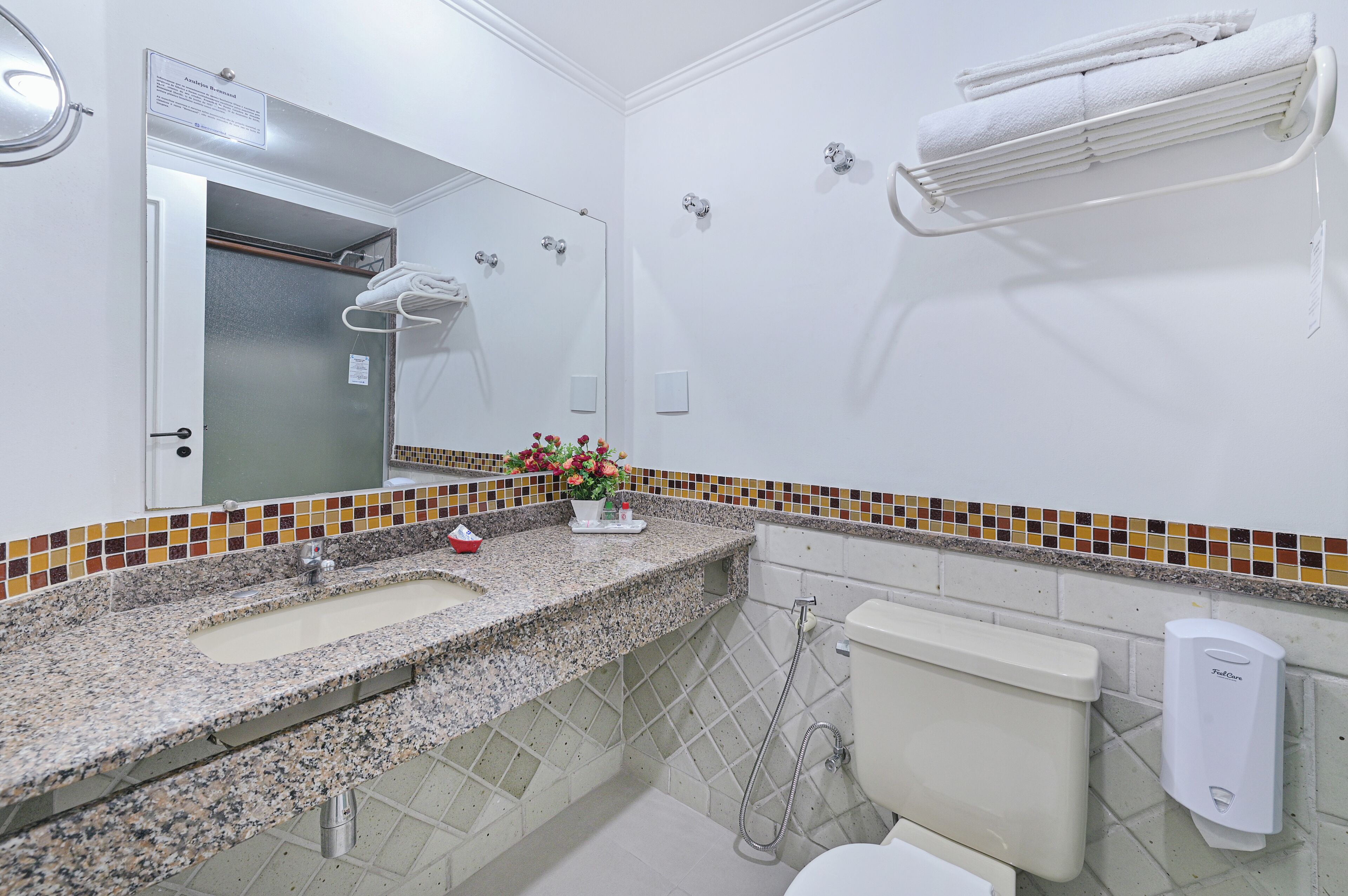 standard double room | bathroom | shower, free toiletries, towels