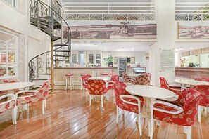 Breakfast, lunch and dinner served