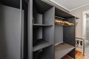 Deluxe Twin kamer | Kleerkast