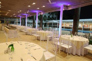 Se sirven desayunos, almuerzos y cenas