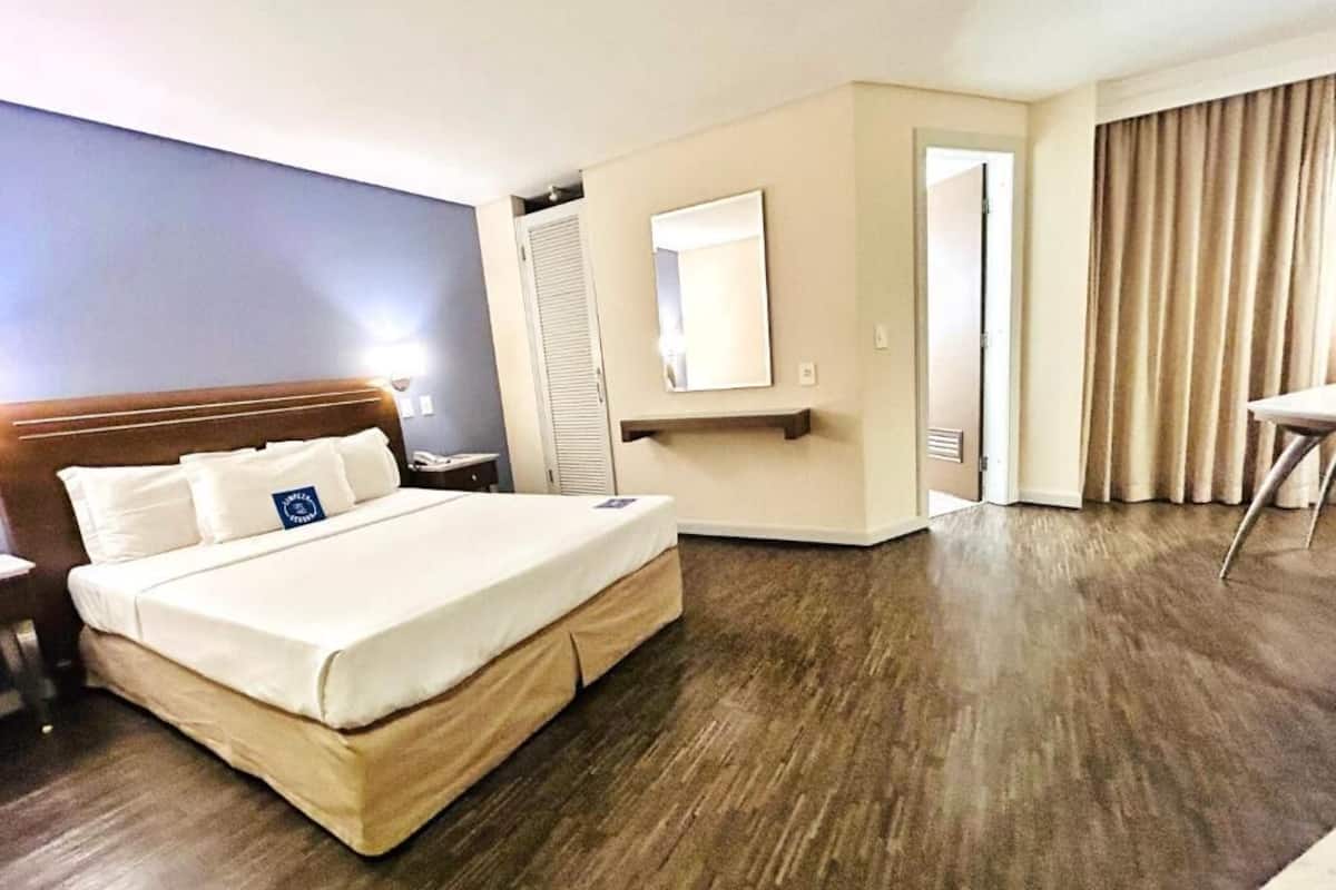 1 bedroom, minibar, in-room safe, desk