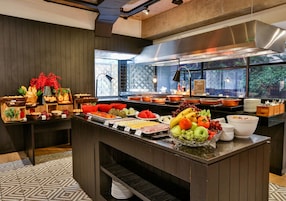 Colazione a buffet inclusa, servita tutte le mattine