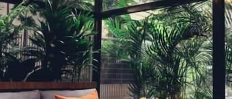 Frokost, lunsj og middag serveres