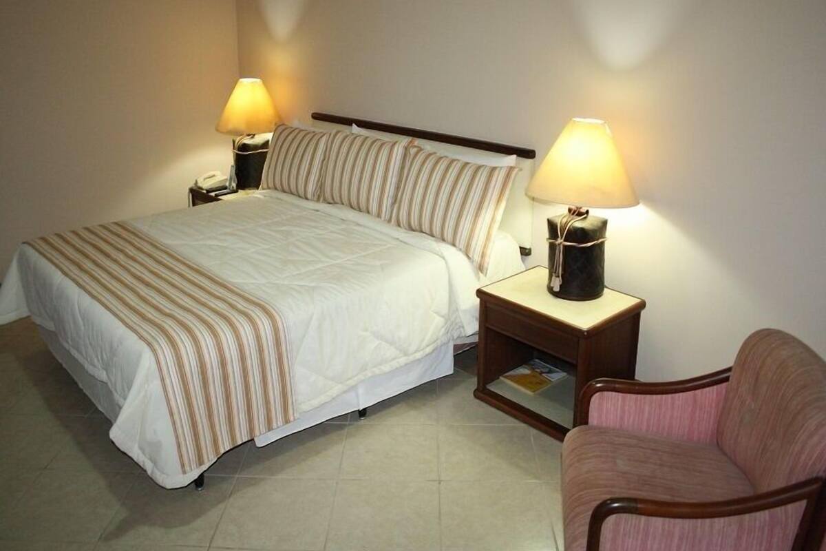 Suite, 1 Double Bed | Minibar, desk, cribs (free), rollaway beds
