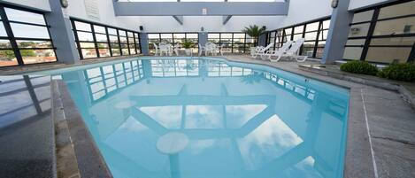 Outdoor pool, pool loungers