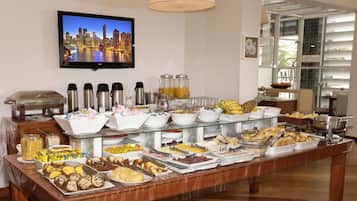 Free daily buffet breakfast