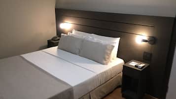 Habitación Deluxe doble | Minibar, caja fuerte, cortinas opacas y wifi gratis