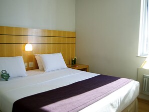 Phòng 4 Superior | Phòng tắm | Buồng tắm vòi sen, đồ dùng nhà tắm miễn phí, máy sấy tóc, khăn tắm 