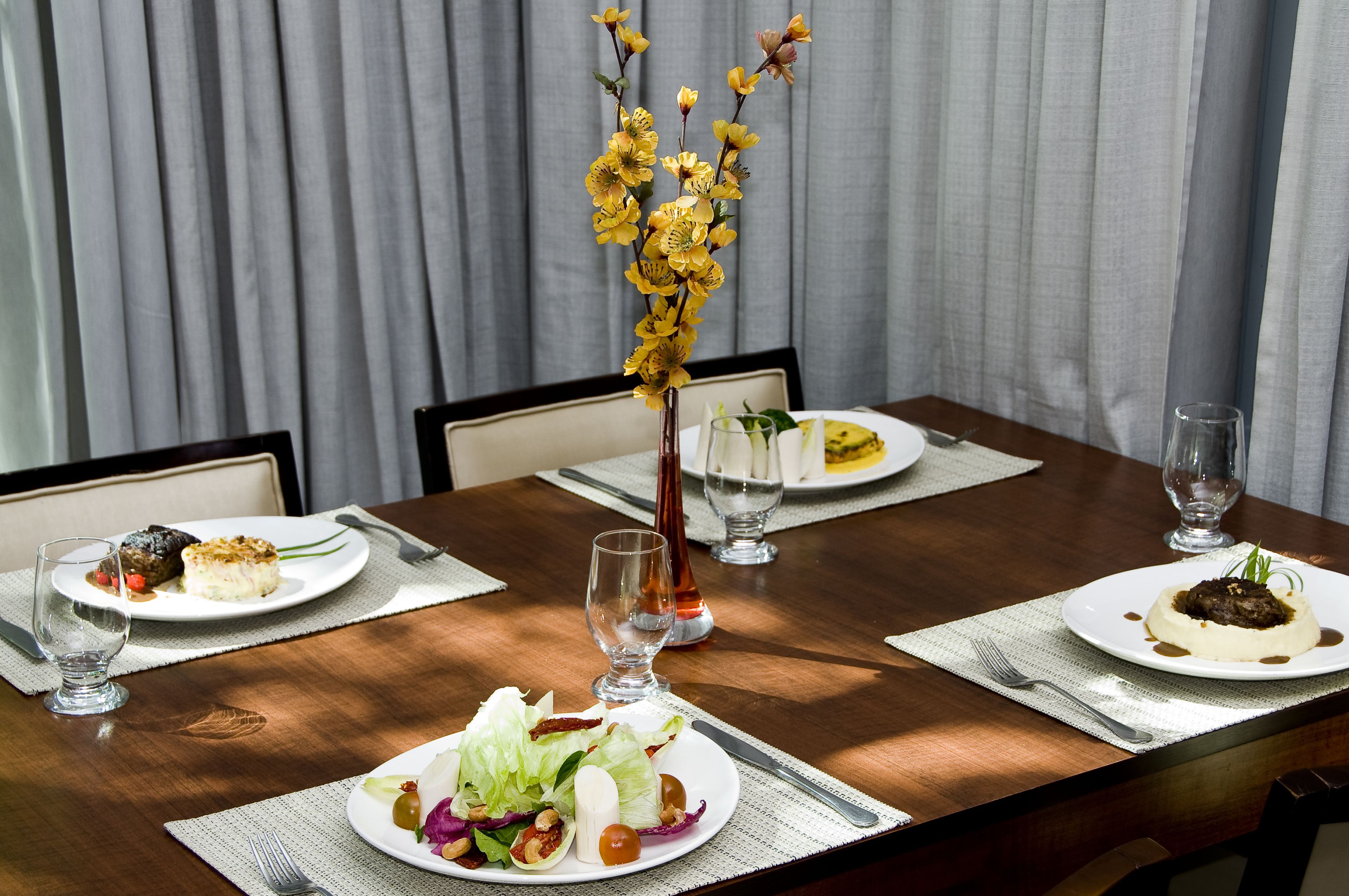 breakfast, lunch and dinner served