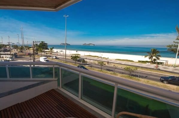 Luxo frente mar | Balcony