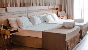 Cobertura Royal | Minibar, in-room safe, desk, blackout drapes