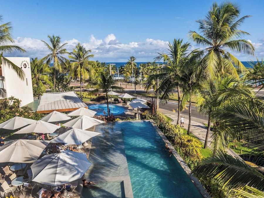 Outdoor pool, pool umbrellas, sun loungers