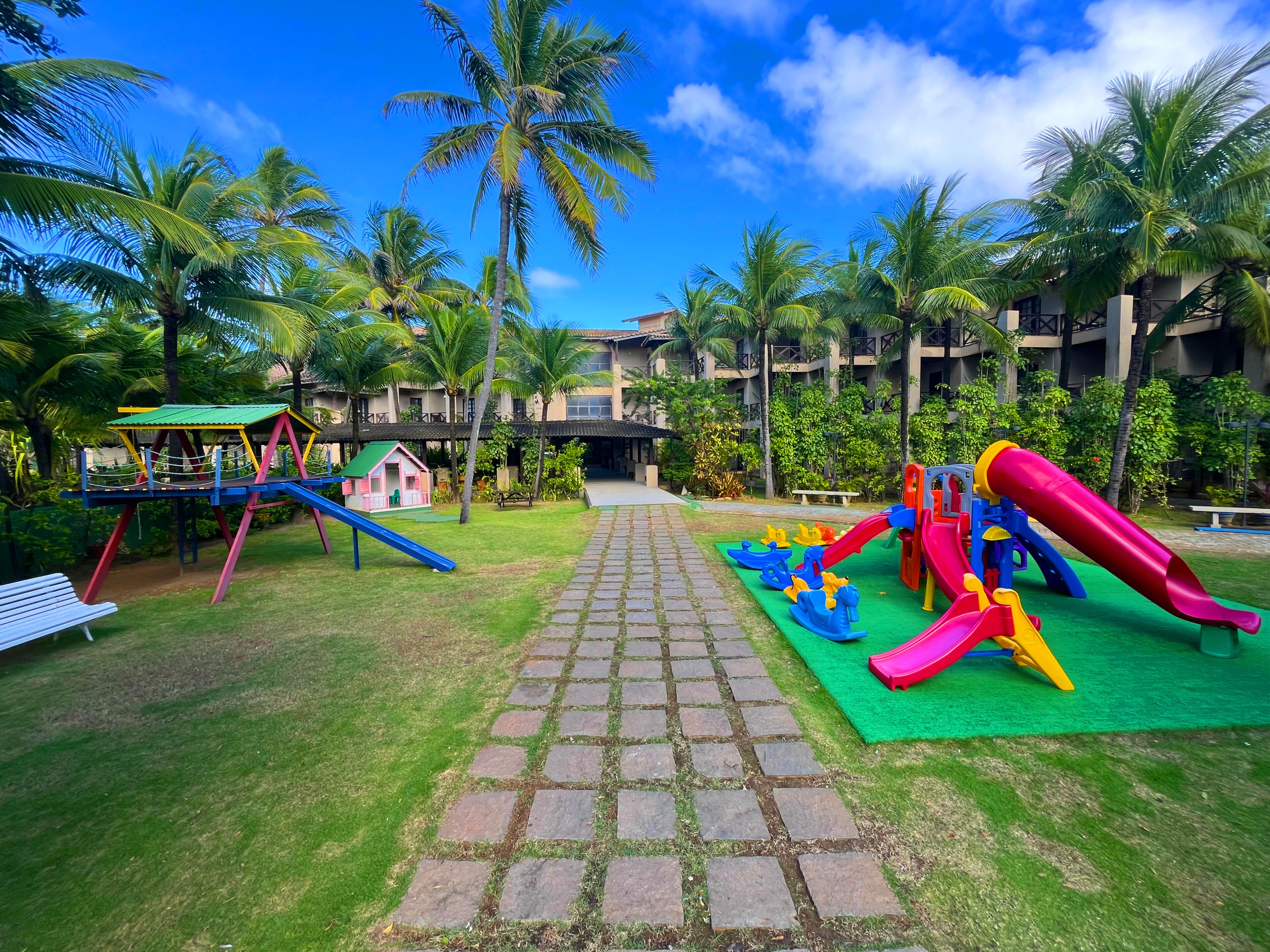 Área de juegos infantiles al aire libre