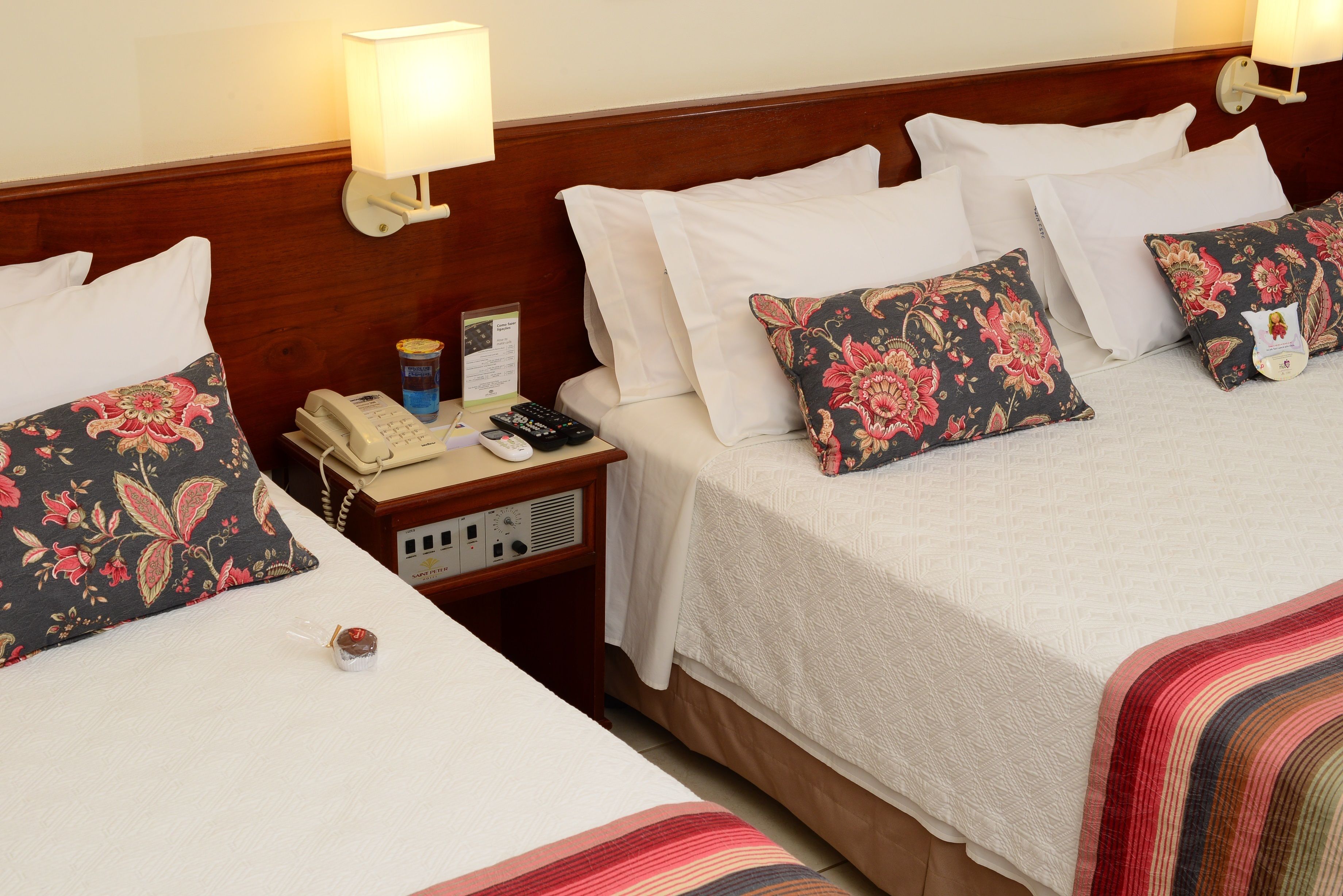 1 bedroom, hypo-allergenic bedding, minibar, desk