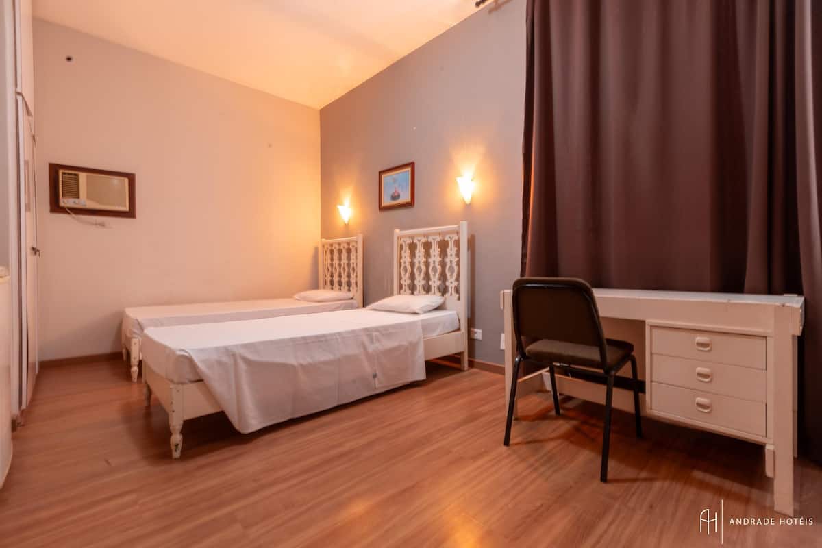1 bedroom, minibar, desk, laptop workspace
