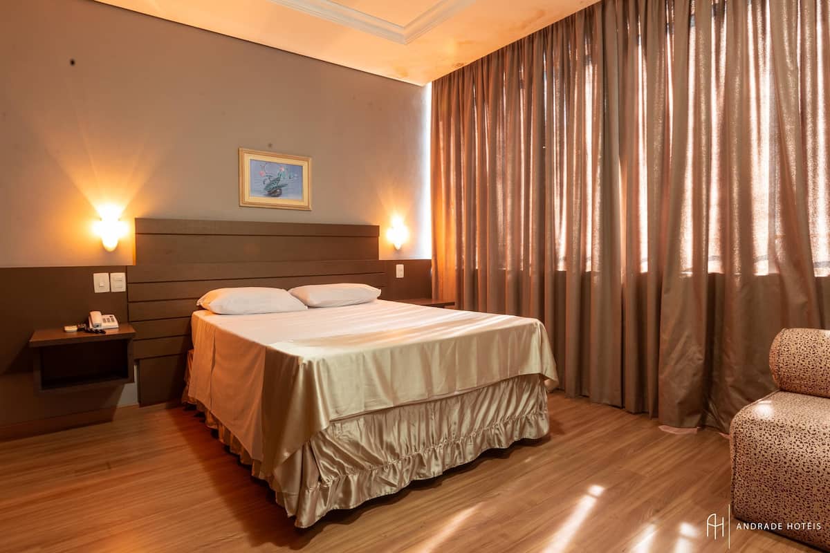 1 bedroom, minibar, desk, laptop workspace