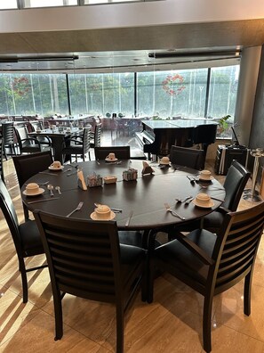 Lunch, dinner and brunch served - Hotel Saint Paul (São José do Rio Preto)