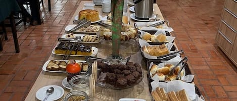 Free daily full breakfast