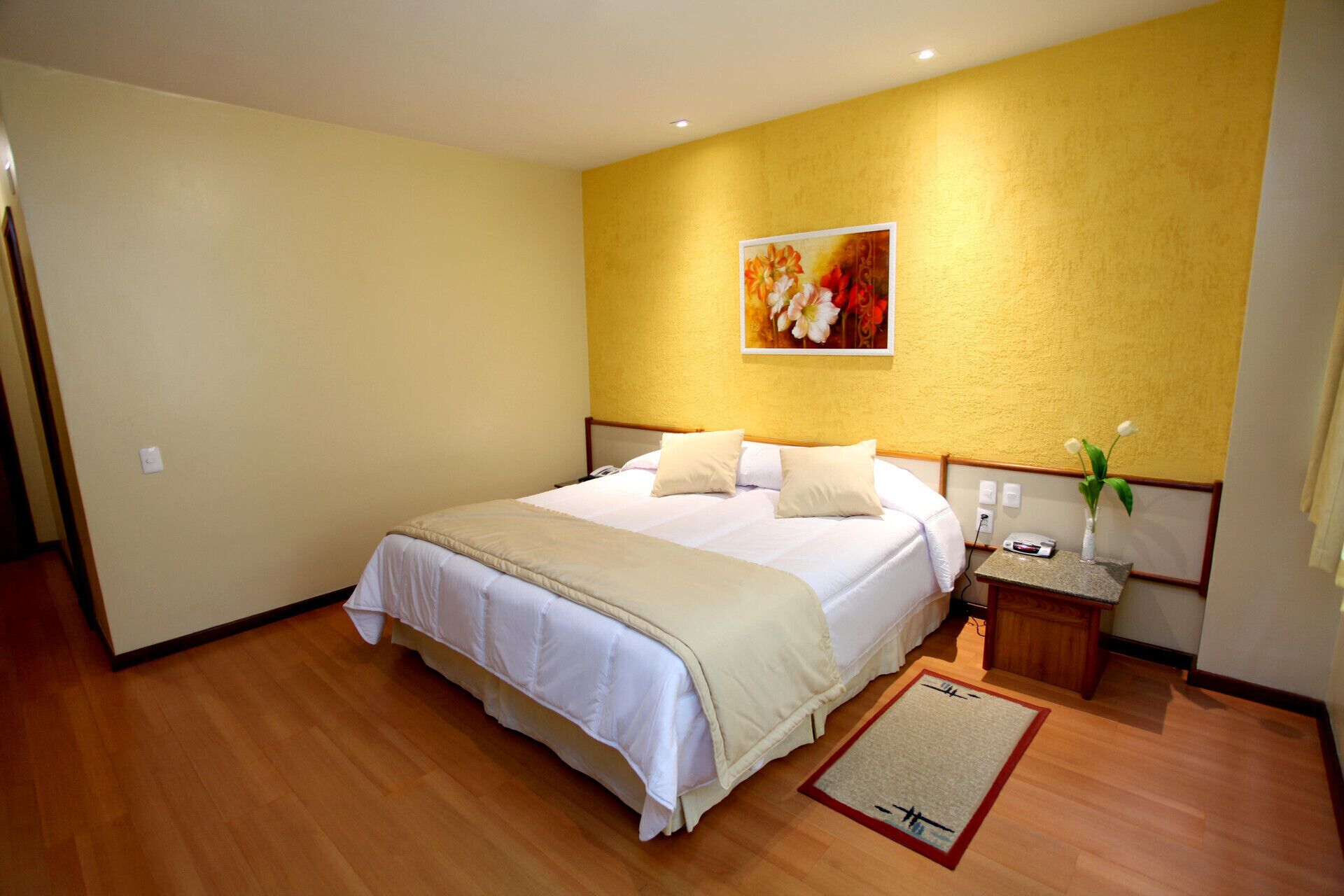 Allergikerbettwaren, Minibar, Zimmersafe, kostenloses WLAN