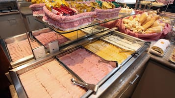 Desayuno buffet incluido todos los días